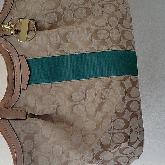 Coach purse - Picture 2 of 6